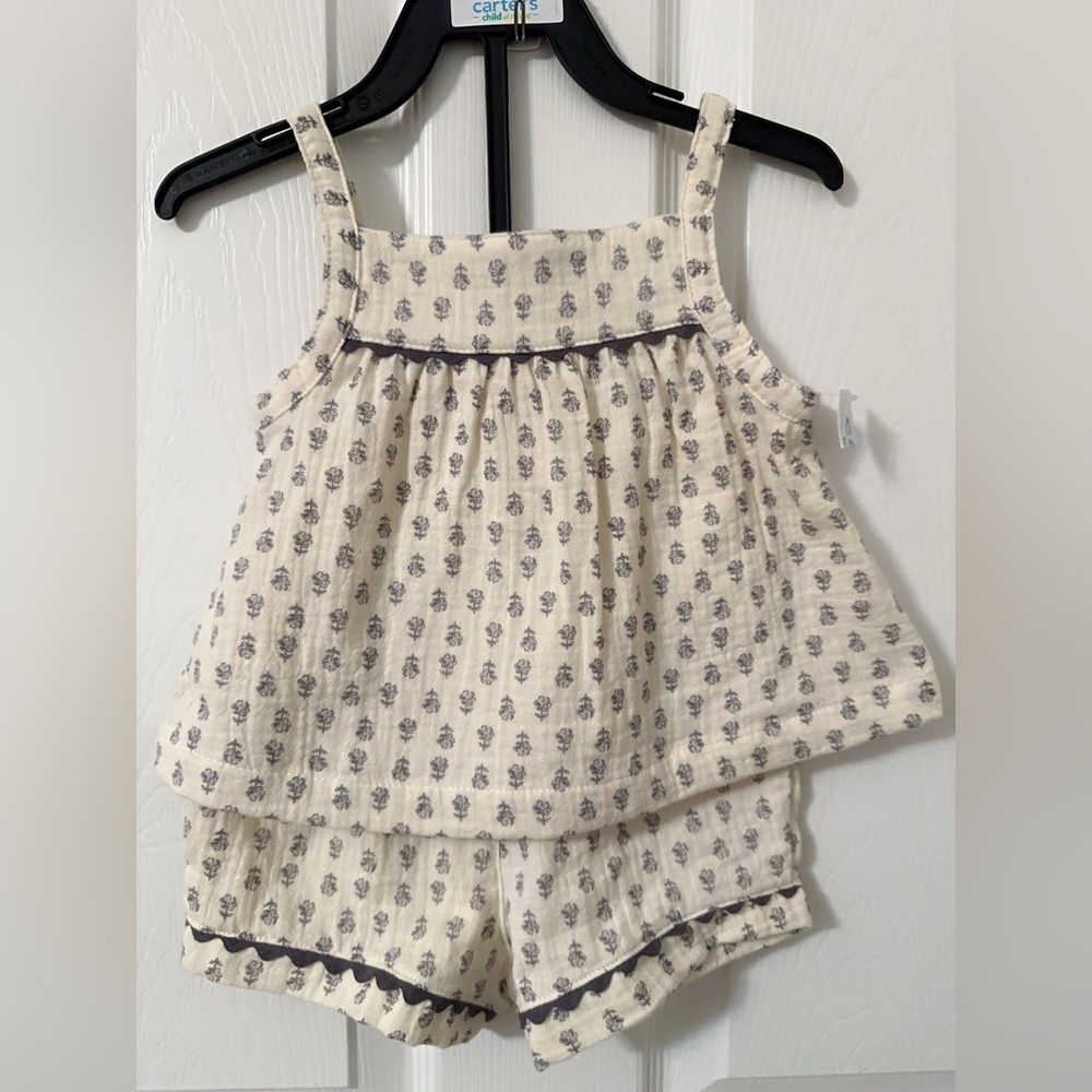 Carter’s Adorable Cream and Grey Floral Print Set 2 Piece - Picture 5 of 10